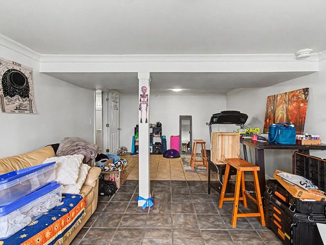 10 Suburban Square, South Burlington, VT 05403