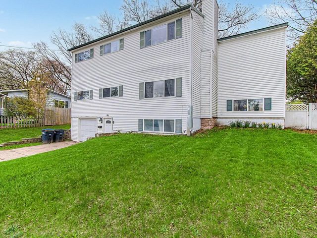 10 Suburban Square, South Burlington, VT 05403