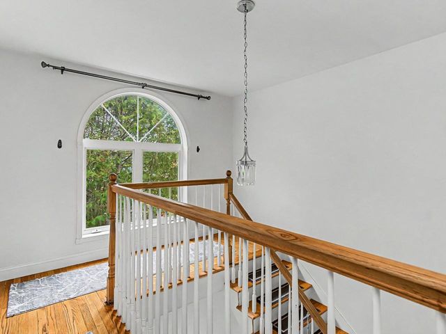 10 Suburban Square, South Burlington, VT 05403