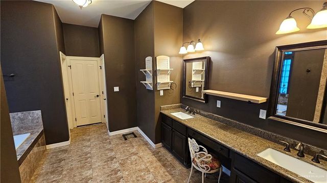 4711 N Stewart Road, Palmhurst, TX 78573