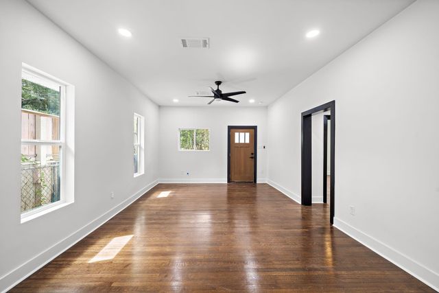 7305 Capitol Street, Houston, TX 77011