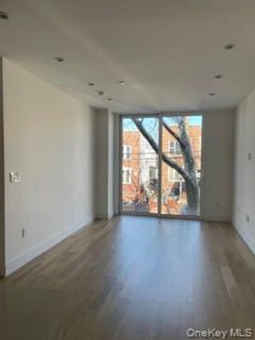 19-14 21st Road 2A, Astoria, NY 11105