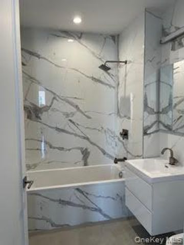 19-14 21st Road 2A, Astoria, NY 11105