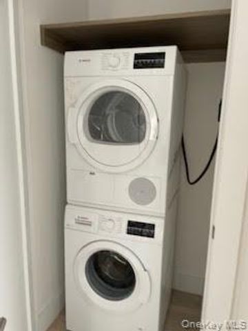 19-14 21st Road 2A, Astoria, NY 11105