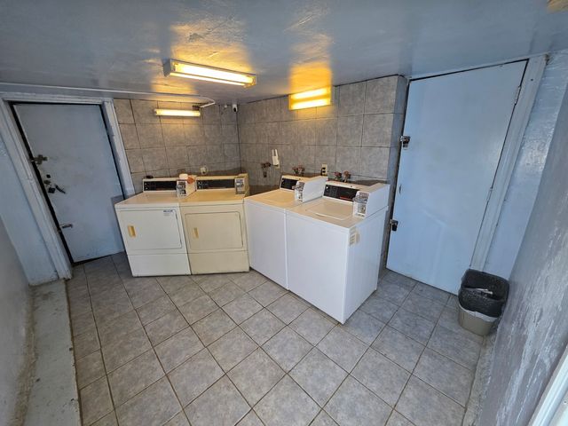 6527 S Kimbark Avenue 1, Chicago, IL 60637