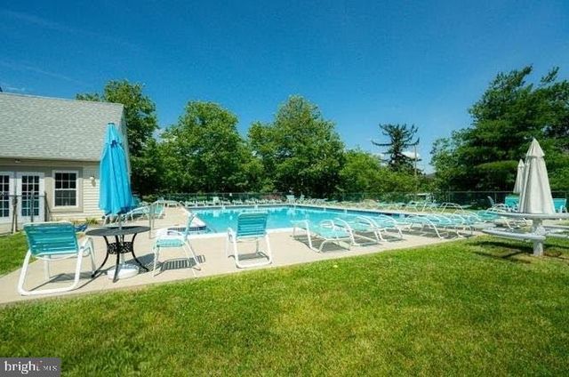 440 NOTTINGHAM LN, Collegeville, PA 19426