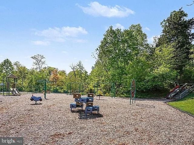 440 NOTTINGHAM LN, Collegeville, PA 19426