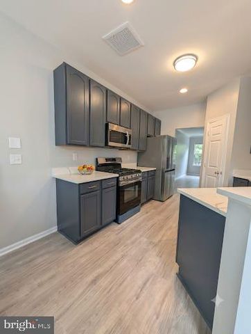 440 NOTTINGHAM LN, Collegeville, PA 19426