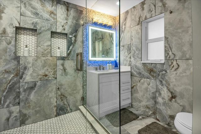 5624 CAPE LEYTE DRIVE, Sarasota, FL 34242