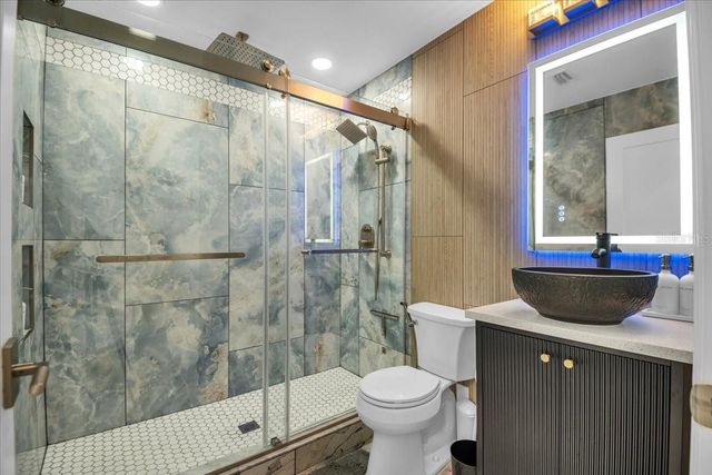 5624 CAPE LEYTE DRIVE, Sarasota, FL 34242