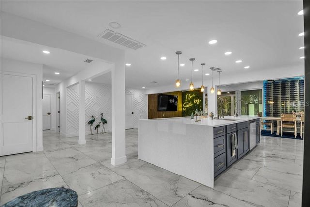 5624 CAPE LEYTE DRIVE, Sarasota, FL 34242