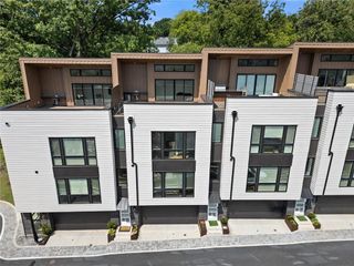 1631 Overlook Way NW, Atlanta, GA 30318