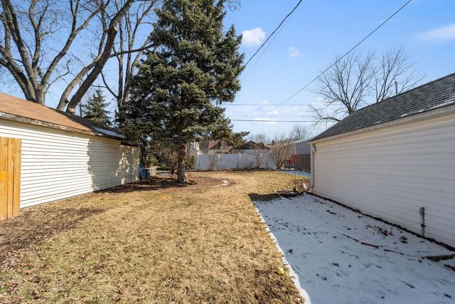 170 S 80th STREET, Milwaukee, WI 53214