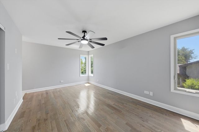223 S Dante Avenue, Glenwood, IL 60425