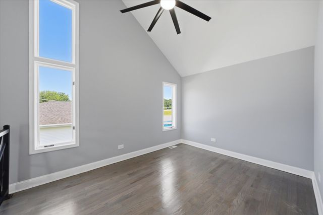 223 S Dante Avenue, Glenwood, IL 60425