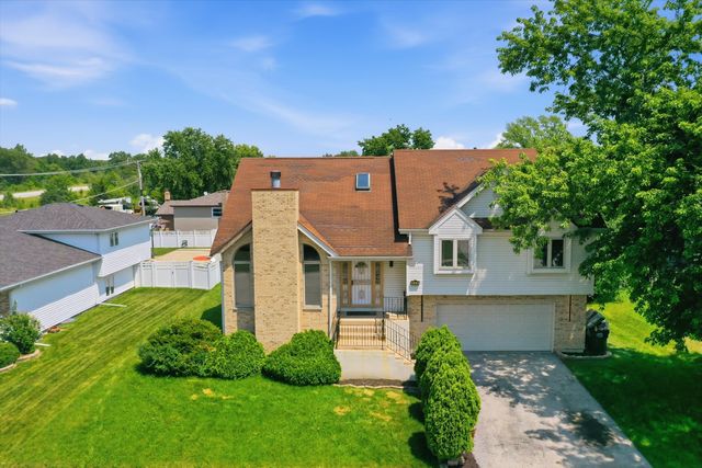 223 S Dante Avenue, Glenwood, IL 60425