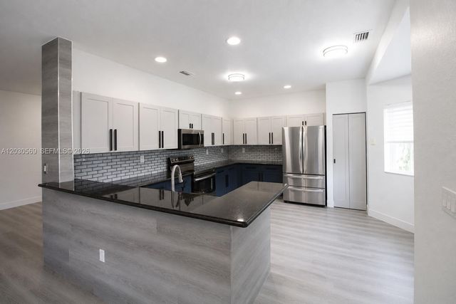 2564 SW 147th Path, Miami, FL 33185