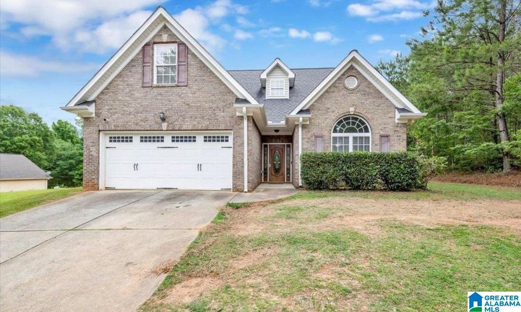 995 HAMMETT AVENUE, Sylacauga, AL 35150