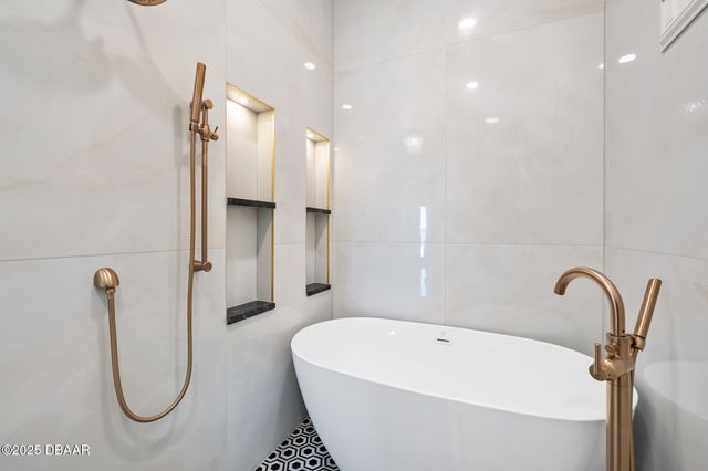 59 Cunningham Drive, New Smyrna Beach, FL 32168