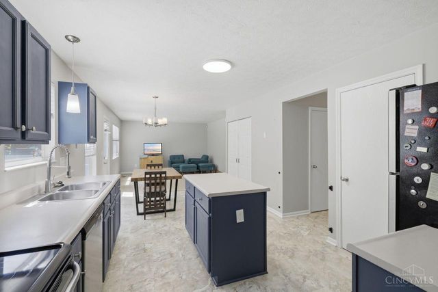 884 Venetian Terrace, Cincinnati, OH 45224