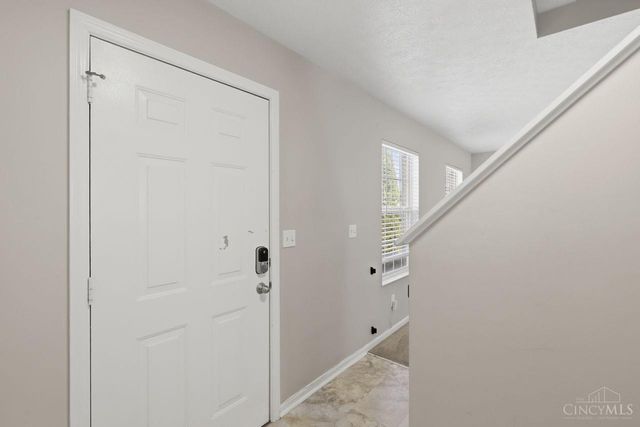 884 Venetian Terrace, Cincinnati, OH 45224