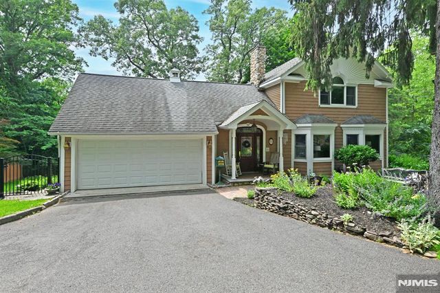 8 Myrtle Street, Montvale, NJ 07645