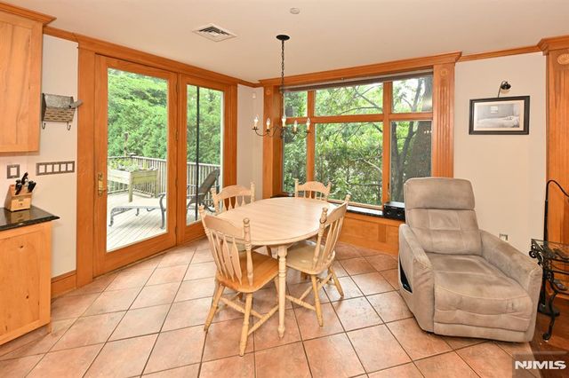 8 Myrtle Street, Montvale, NJ 07645