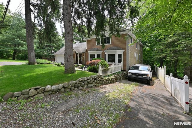 8 Myrtle Street, Montvale, NJ 07645