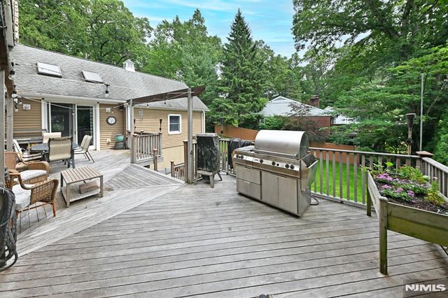 8 Myrtle Street, Montvale, NJ 07645