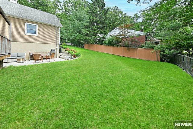 8 Myrtle Street, Montvale, NJ 07645
