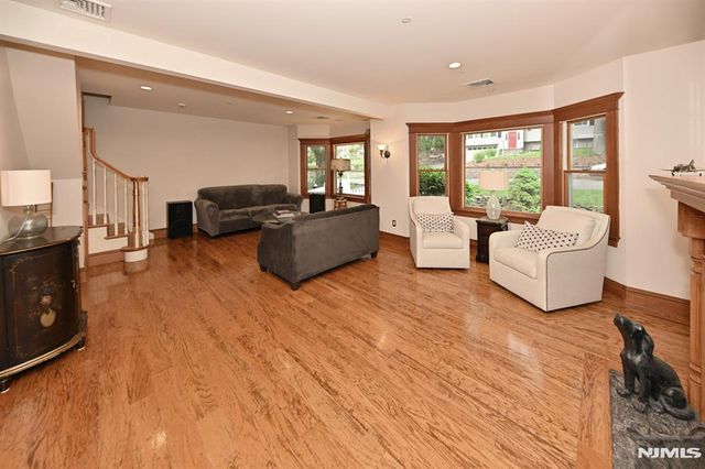 8 Myrtle Street, Montvale, NJ 07645
