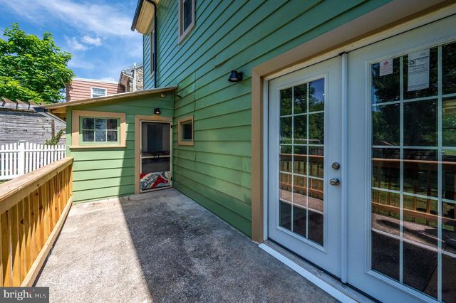374 FISHER DAM RD, Hamburg, PA 19526