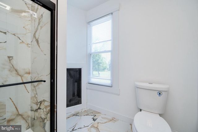374 FISHER DAM RD, Hamburg, PA 19526