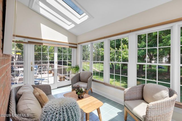11 Old Farm Road, Little Silver, NJ 07739