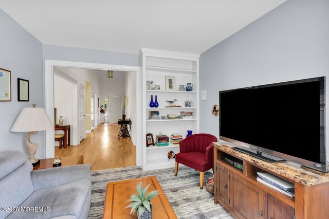 11 Old Farm Road, Little Silver, NJ 07739