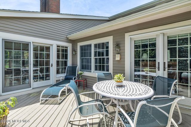 11 Old Farm Road, Little Silver, NJ 07739