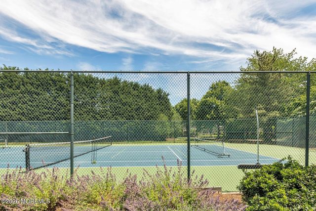 11 Old Farm Road, Little Silver, NJ 07739