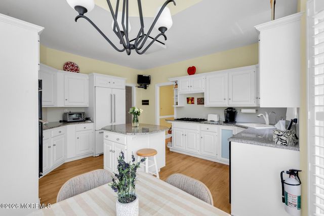 11 Old Farm Road, Little Silver, NJ 07739