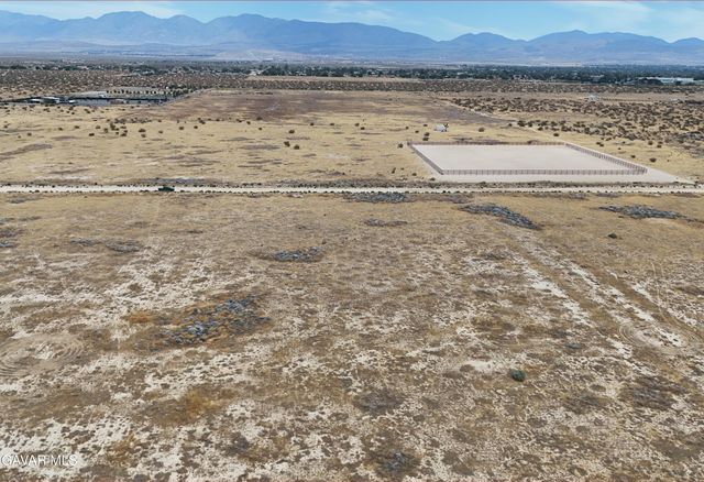 E Ave Q, Palmdale, CA 93591