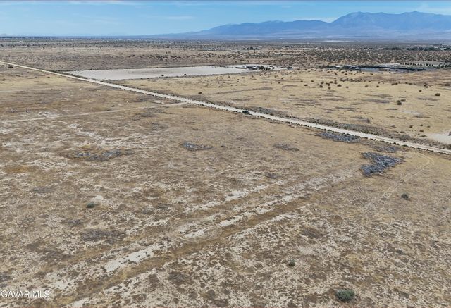 E Ave Q, Palmdale, CA 93591