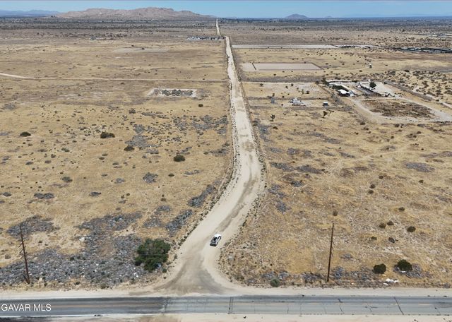 E Ave Q, Palmdale, CA 93591
