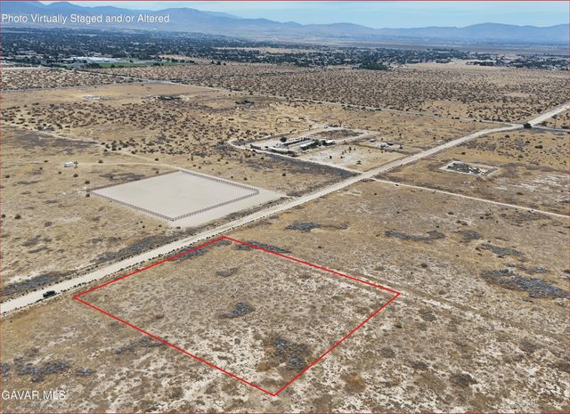 E Ave Q, Palmdale, CA 93591