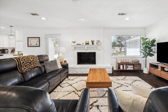 5722 Kuldell Drive, Houston, TX 77096