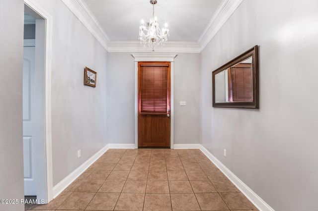 136 Legend Creek Drive, Youngsville, LA 70592