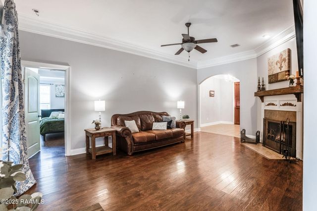 136 Legend Creek Drive, Youngsville, LA 70592