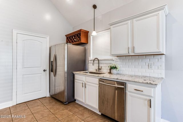 136 Legend Creek Drive, Youngsville, LA 70592