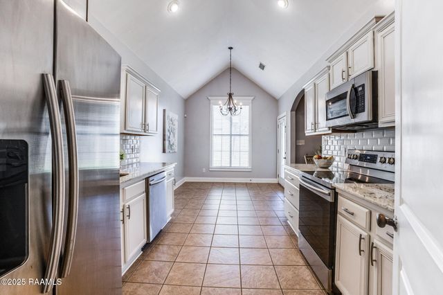 136 Legend Creek Drive, Youngsville, LA 70592