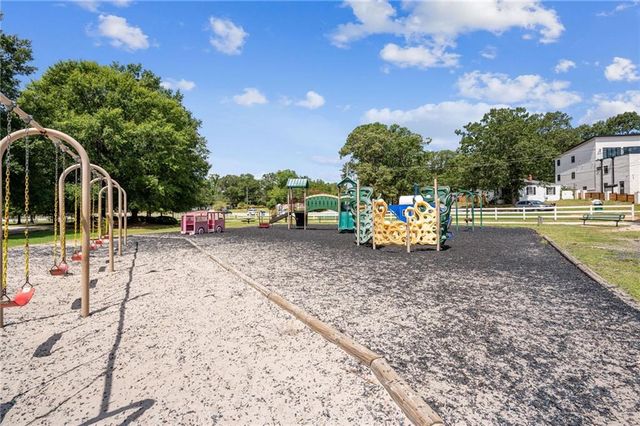 858 Linda Way, Forest Park, GA 30297