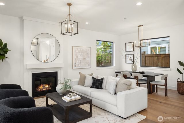 12603 NE 80th Street, Kirkland, WA 98033