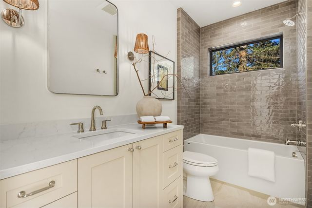 12603 NE 80th Street, Kirkland, WA 98033